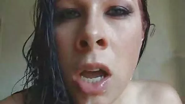 Момчета чукат курва дълбоко в бг порно домашно устата и анално едновременно.