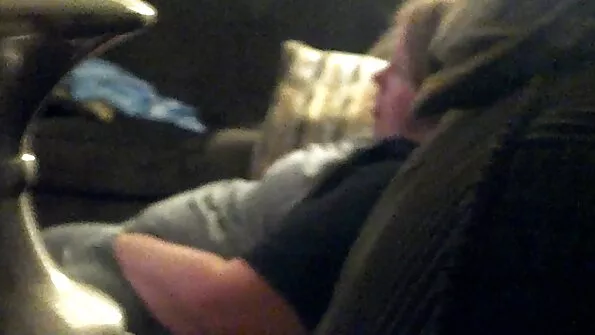 Руска мацка хвана члена на Удман в дупето и български порно актриси изкрещя от шума.