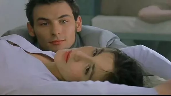 Брюнетка с червено дупе се ново българско порно разплака от двоен анал на кастинг.