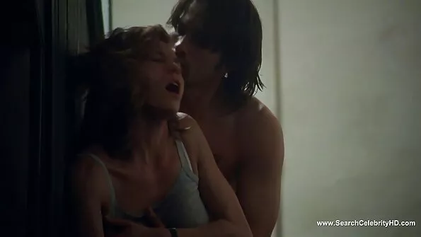 Две млади приятелки българско домашно порно се редуват да се чукат с приятеля си.