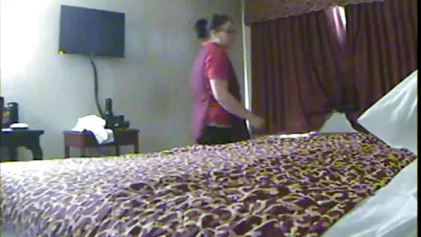 Дълбоко гърло и еластичен порно с български превод сфинктер по вкуса на партньора на руската блондинка.