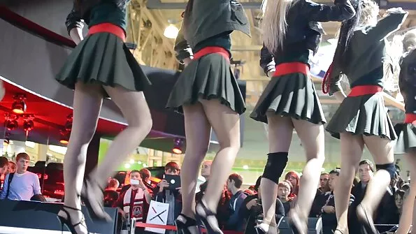 Doggystyle чука млада руска приятелка в задника порно по български