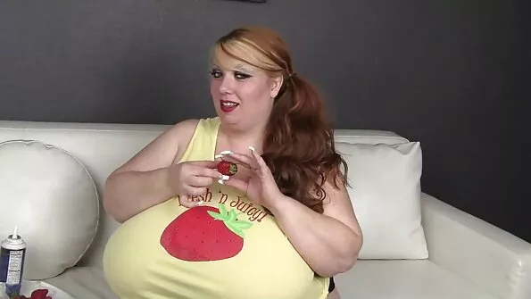 Млада уличница е прецакана на улицата в ануса с български секс порно тежък член.