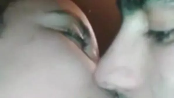 Твърдо чука дълъг член до упор стегнат анален на бг домашно порно руска брюнетка.