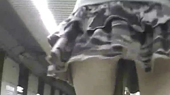 Той измъчваше български порно клипове кучката, докато не й размаза задника .