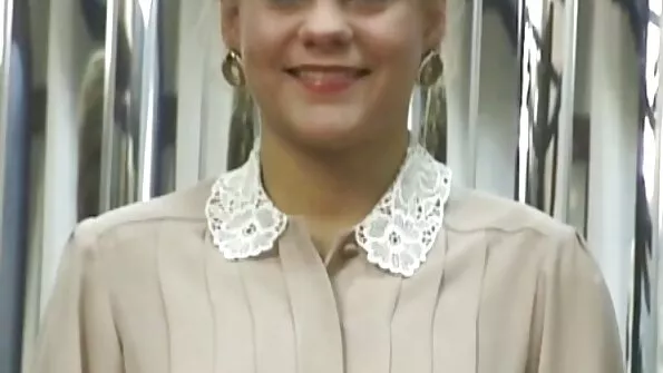 Даваше анално и изневеряваше на мъжа българско аматьорско порно си с най-добрата си приятелка, руската съпруга Little Angel kurva.