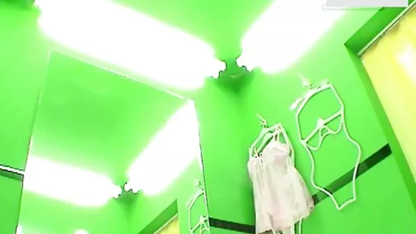 Негър с крив член чука в българско безплатно порно устата и в задника красавица с пиърсинг на пъпа .