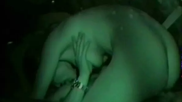 Бялата уличница български порно прави групов секс с огромни черни винтове.